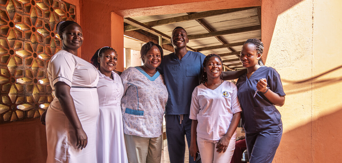 De collega's kijken uit naar zonnepanelen