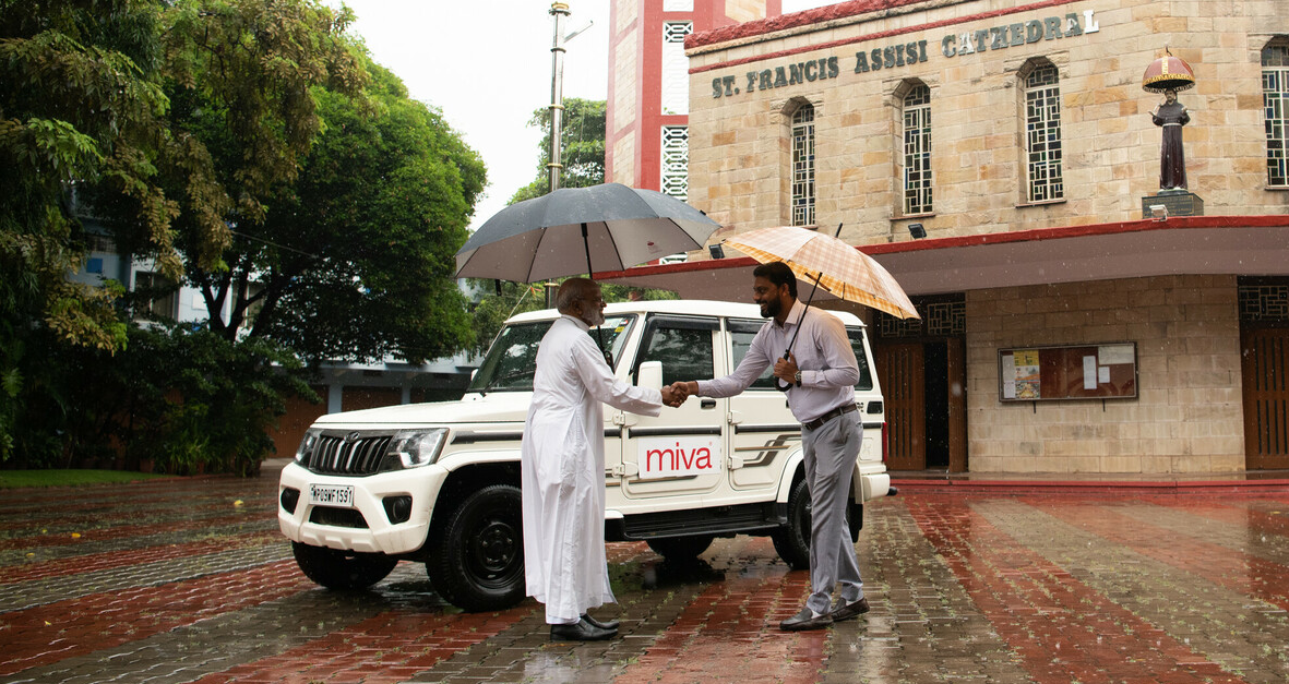 Father Mukesh en bisschop